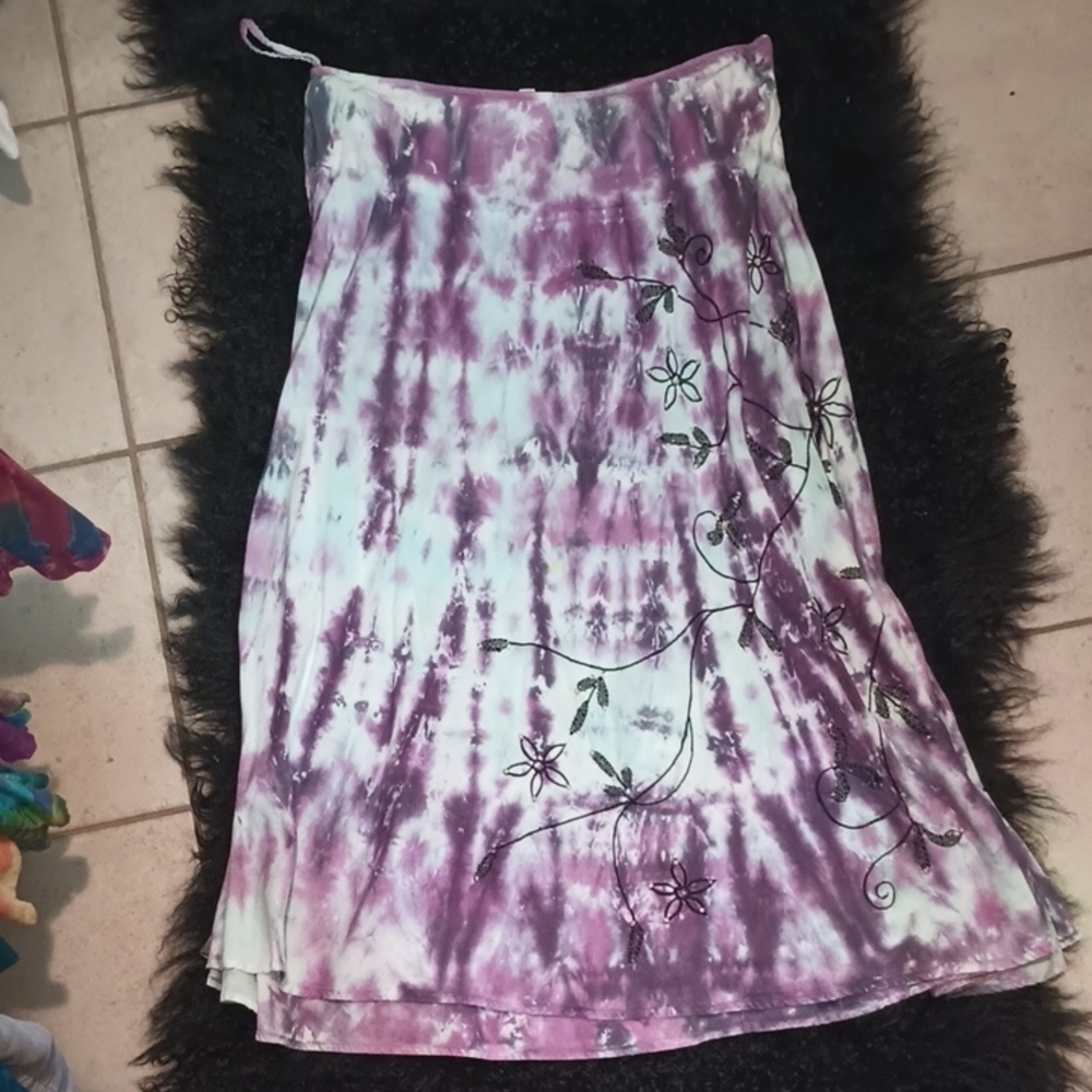 Claudia Richard White and Purple A-Line Midi Skirt